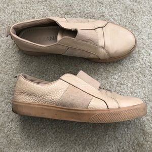 Kaanas Nude Sneakers